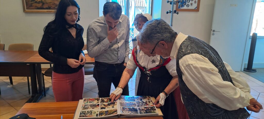 Entretien entre les représentants de Pieve Di Teco, Monsieur le Maire et Mme Abad